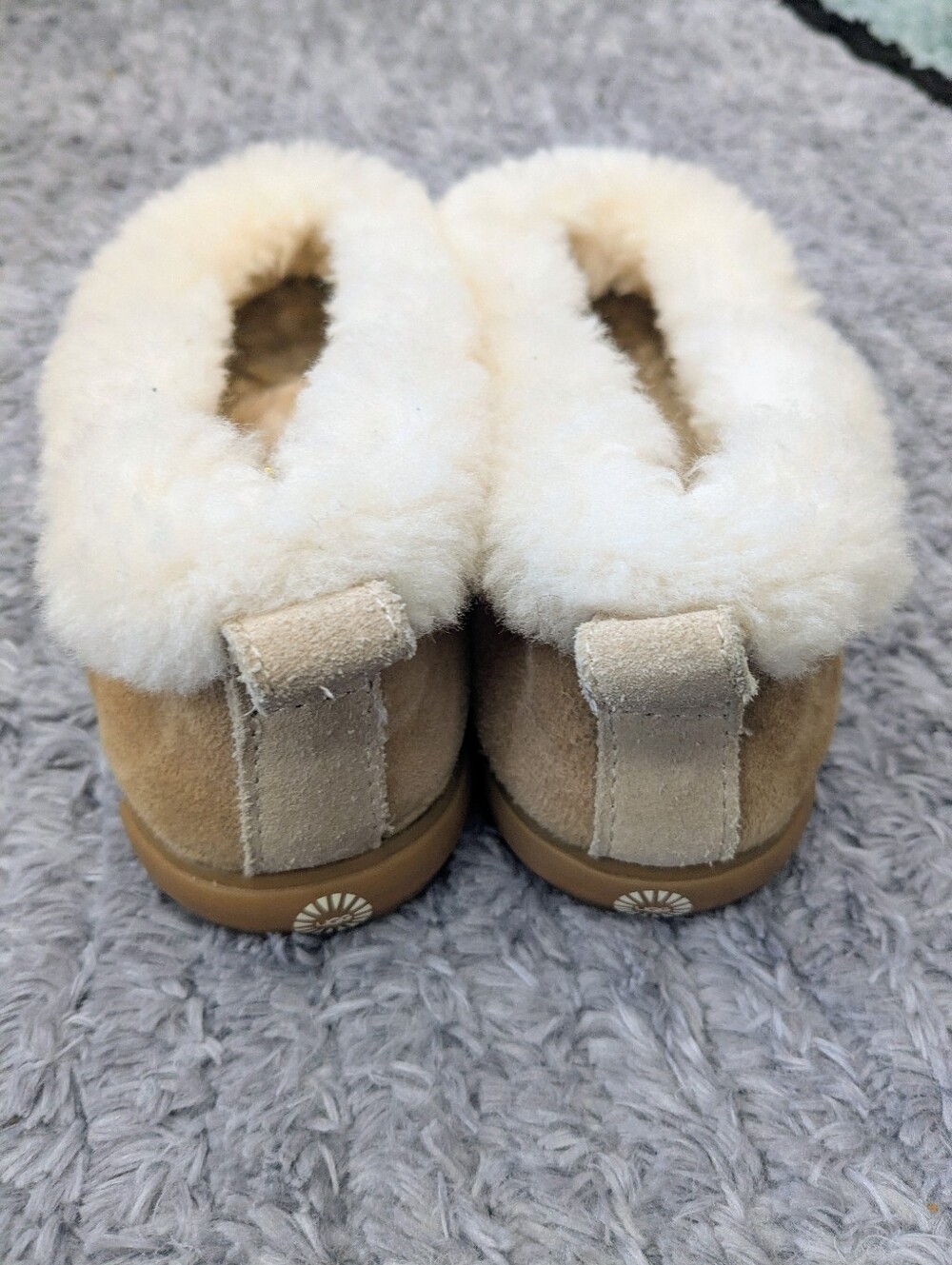 UGG® Australia "Rylan" Skimmer Slippers - size 7 - Picture 6 of 10